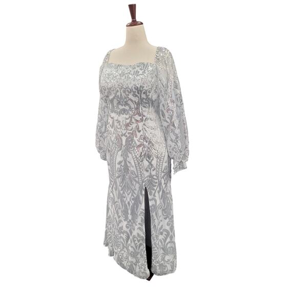 NWT Long Sleeved Patterned Sequin Gown Size 16 XL - Picture 6 of 12